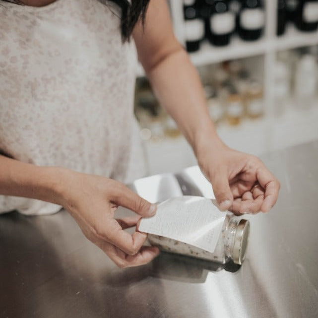 Gift Box: 3 Soap Bars 1 Bath Salt - Made in Canada