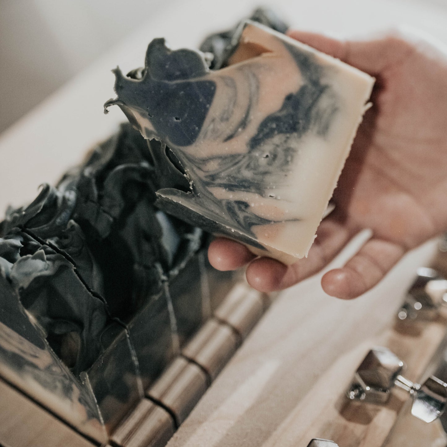Gift Box: 3 Soap Bars 1 Bath Salt - Made in Canada
